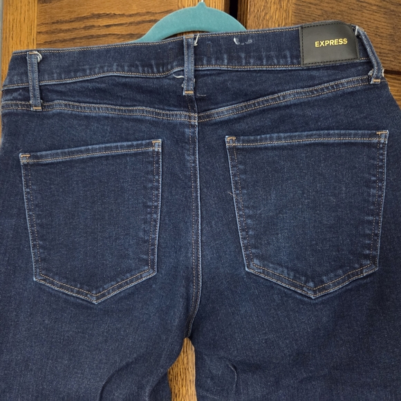 Express MID RISE RINSE 70S FLARE JEANS - Picture 8 of 9